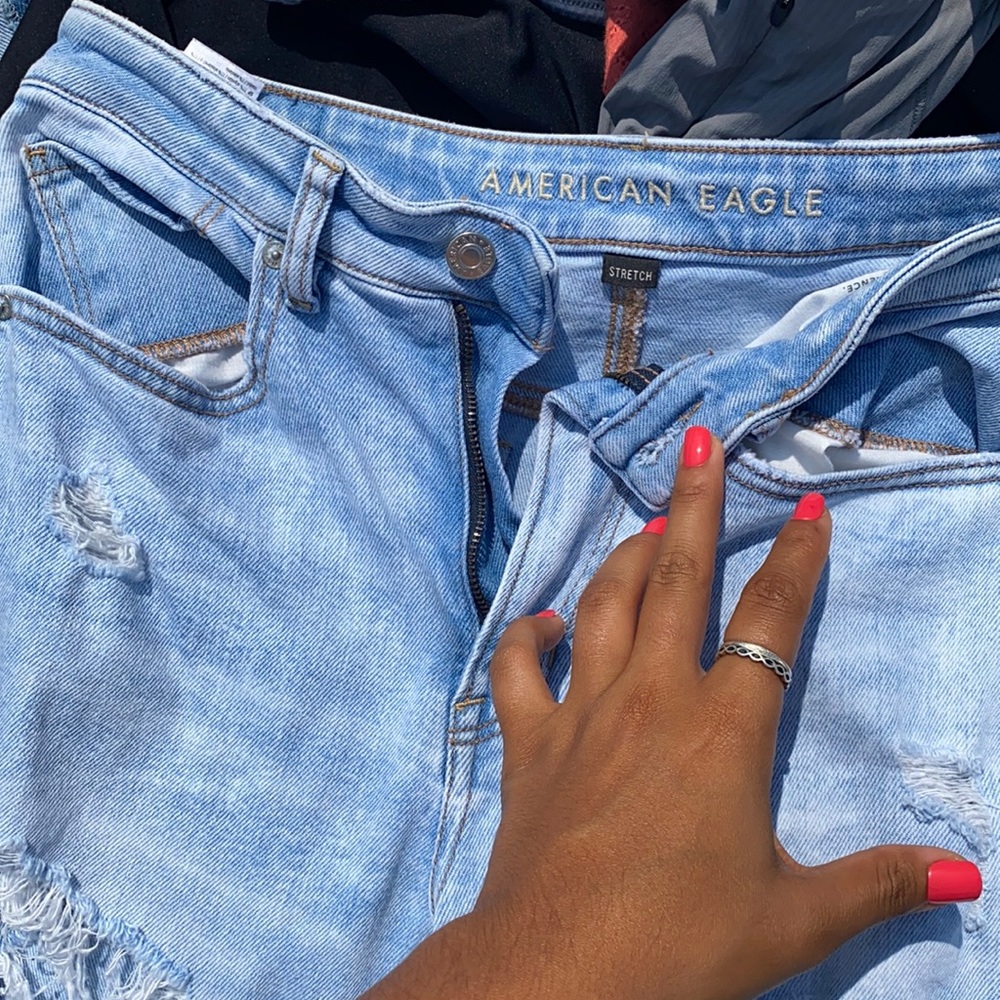 Stretchy AE JEANS!